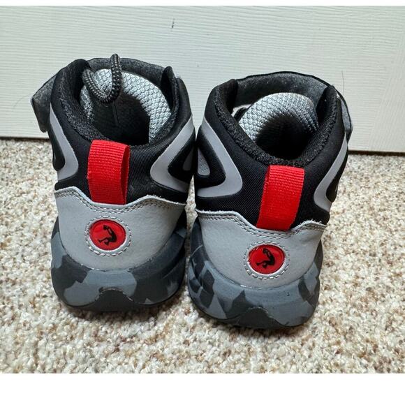 SHAQ, Gray, Youth 3/34 - Picture 9 of 11